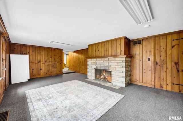 6526 N Saint Marys Road, Peoria, IL 61614