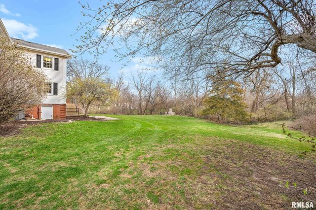 6526 N Saint Marys Road, Peoria, IL 61614