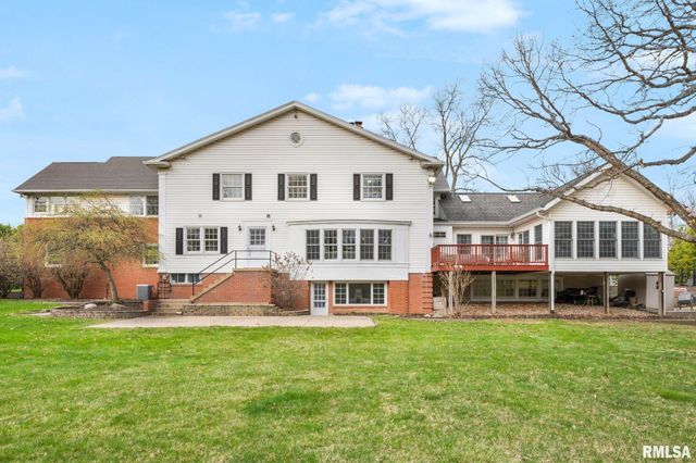 6526 N Saint Marys Road, Peoria, IL 61614