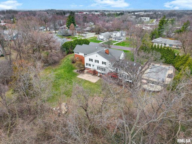 6526 N Saint Marys Road, Peoria, IL 61614