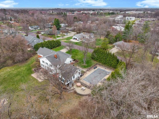 6526 N Saint Marys Road, Peoria, IL 61614