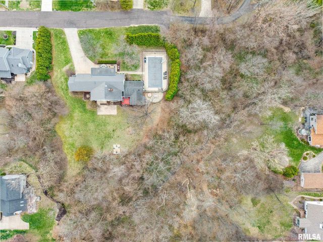 6526 N Saint Marys Road, Peoria, IL 61614