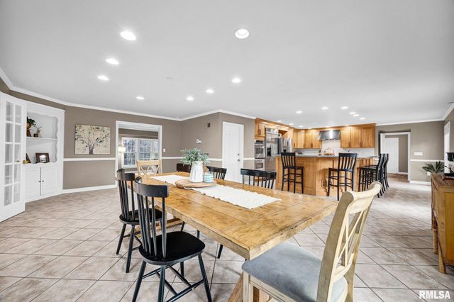 6526 N Saint Marys Road, Peoria, IL 61614