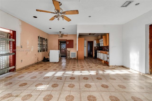 4730 W 8th Avenue, Hialeah, FL 33012