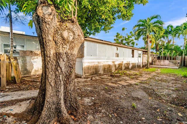 4730 W 8th Avenue, Hialeah, FL 33012