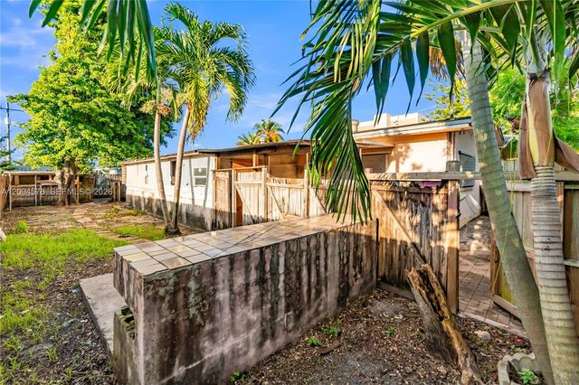 4730 W 8th Avenue, Hialeah, FL 33012