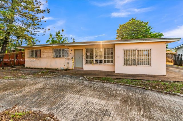 4730 W 8th Avenue, Hialeah, FL 33012
