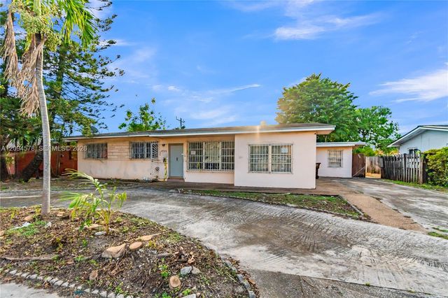 4730 W 8th Avenue, Hialeah, FL 33012