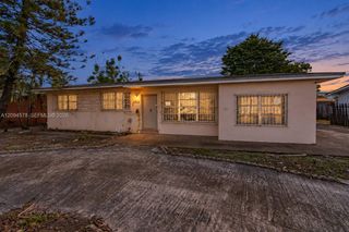 4730 W 8th Avenue, Hialeah, FL 33012