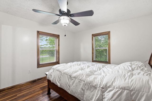 198 Clearview Rd, Cottontown, TN 37048
