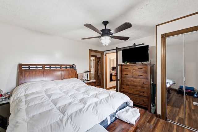 198 Clearview Rd, Cottontown, TN 37048