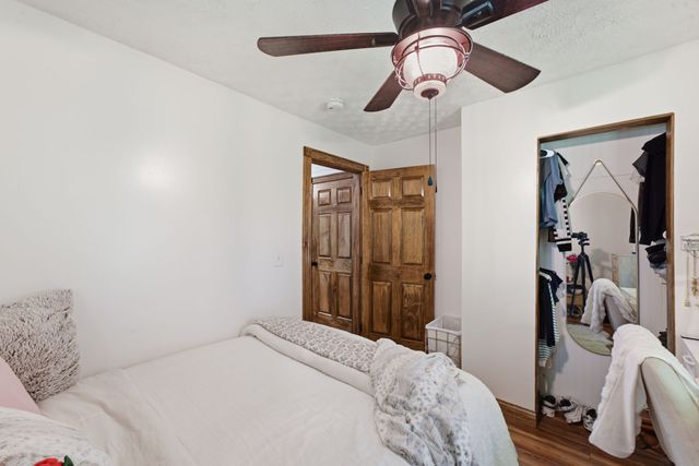 198 Clearview Rd, Cottontown, TN 37048