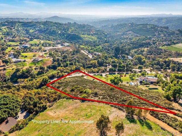 3770 Peony Dr, Fallbrook, CA 92028