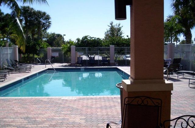 1152 University Boulevard 12, Jupiter, FL 33458