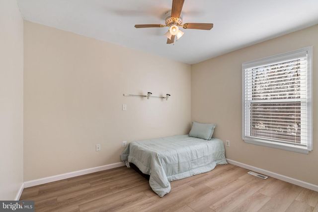 5606 ROUNDTREE DR, Woodbridge, VA 22193