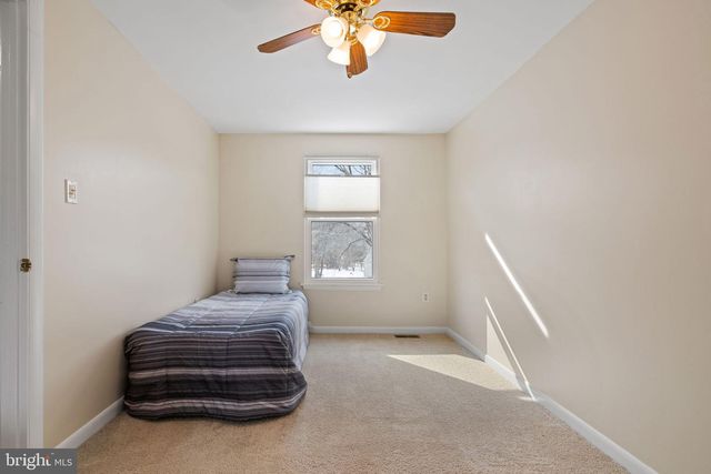 5606 ROUNDTREE DR, Woodbridge, VA 22193