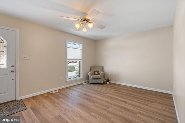 5606 ROUNDTREE DR, Woodbridge, VA 22193