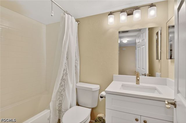 5735 Foxlake DR 2, North Fort Myers, FL 33917