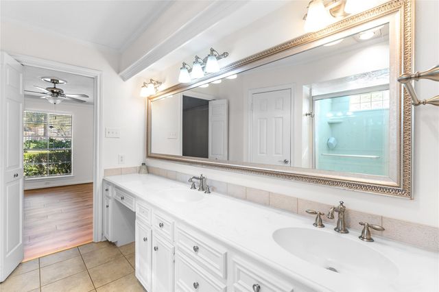 1703 Woodland Springs Street, Houston, TX 77077