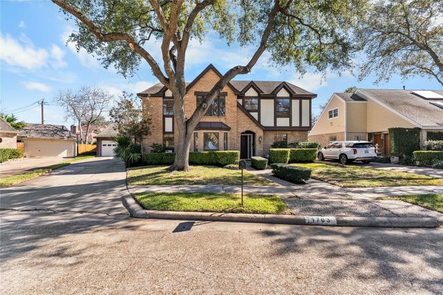 1703 Woodland Springs Street, Houston, TX 77077