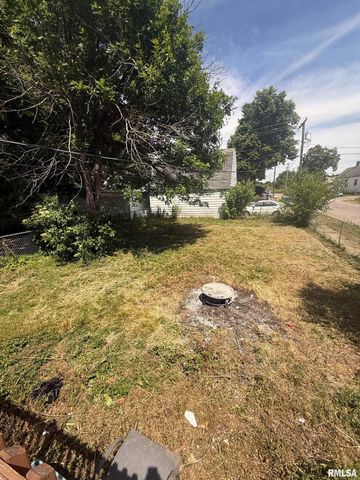 1800 N 9th Street, Springfield, IL 62702