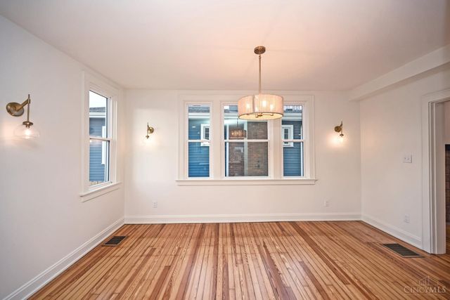 3067 Henshaw Avenue, Cincinnati, OH 45225