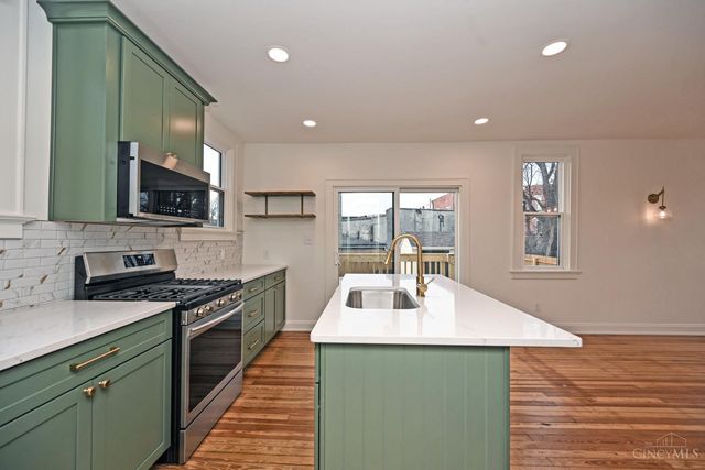 3067 Henshaw Avenue, Cincinnati, OH 45225