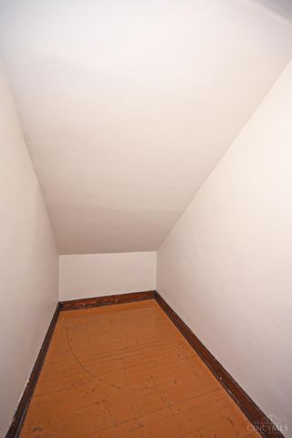 3067 Henshaw Avenue, Cincinnati, OH 45225