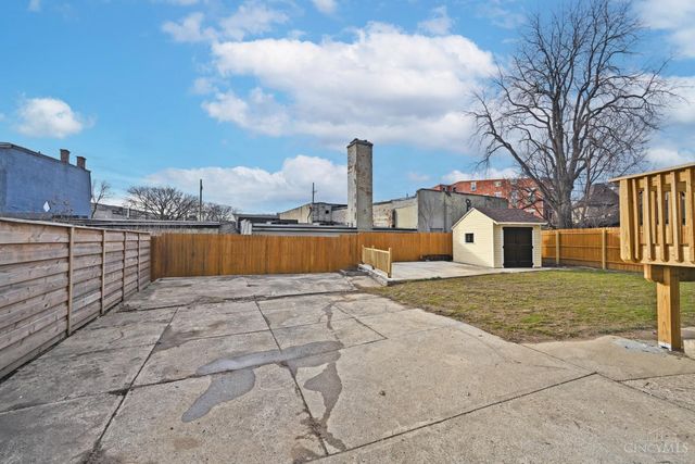 3067 Henshaw Avenue, Cincinnati, OH 45225