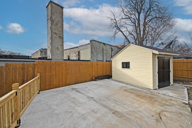 3067 Henshaw Avenue, Cincinnati, OH 45225