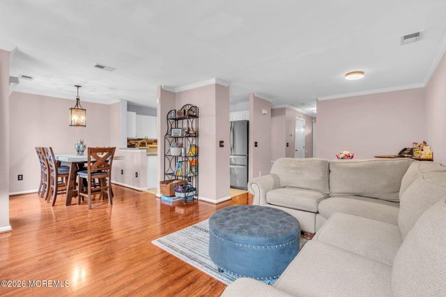 10 Buford Court, Tinton Falls, NJ 07753