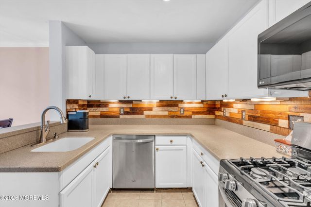 10 Buford Court, Tinton Falls, NJ 07753