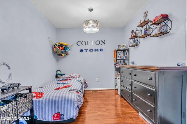 10 Buford Court, Tinton Falls, NJ 07753