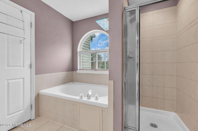 10 Buford Court, Tinton Falls, NJ 07753