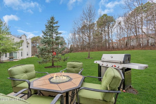 10 Buford Court, Tinton Falls, NJ 07753