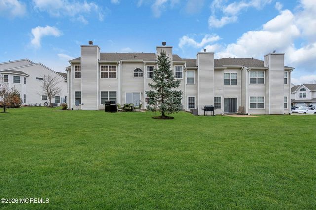 10 Buford Court, Tinton Falls, NJ 07753