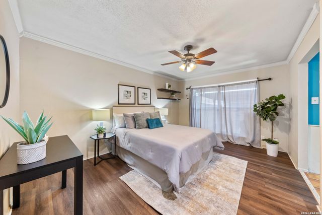 6507 Spring Lark St, San Antonio, TX 78249