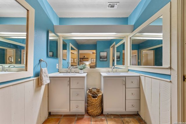 6507 Spring Lark St, San Antonio, TX 78249