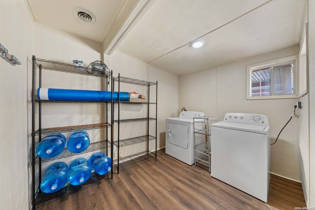 6507 Spring Lark St, San Antonio, TX 78249