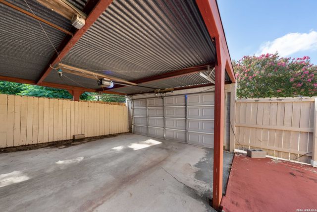 6507 Spring Lark St, San Antonio, TX 78249