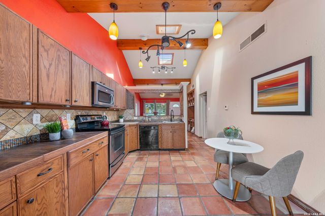 6507 Spring Lark St, San Antonio, TX 78249