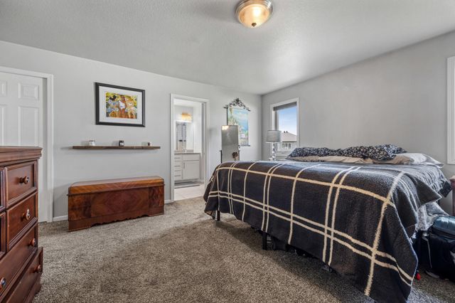 2114 12th Street W, West Fargo, ND 58078