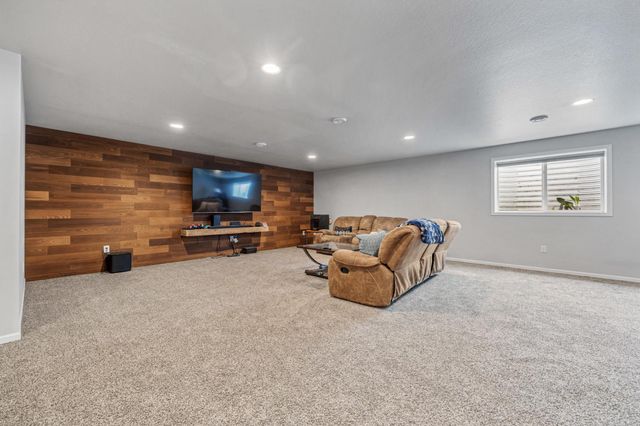 2114 12th Street W, West Fargo, ND 58078