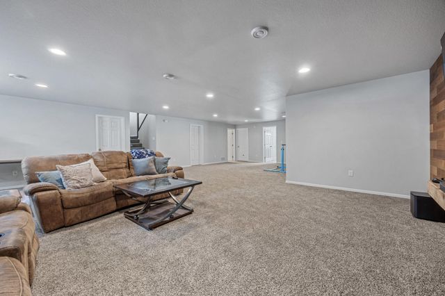 2114 12th Street W, West Fargo, ND 58078