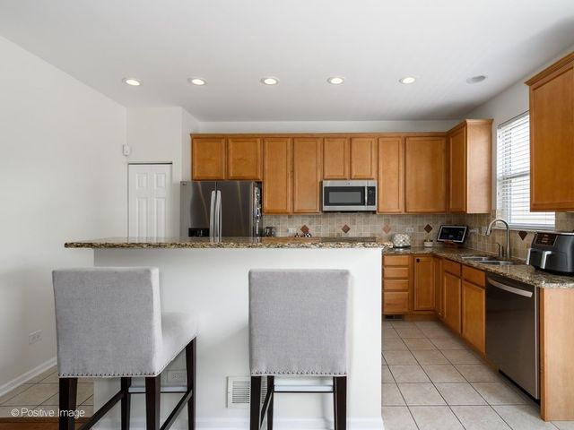 5566 Cloverdale Road, Hanover Park, IL 60133