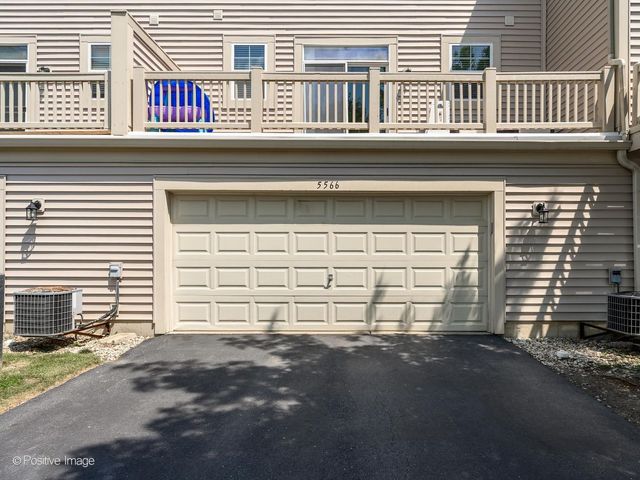5566 Cloverdale Road, Hanover Park, IL 60133