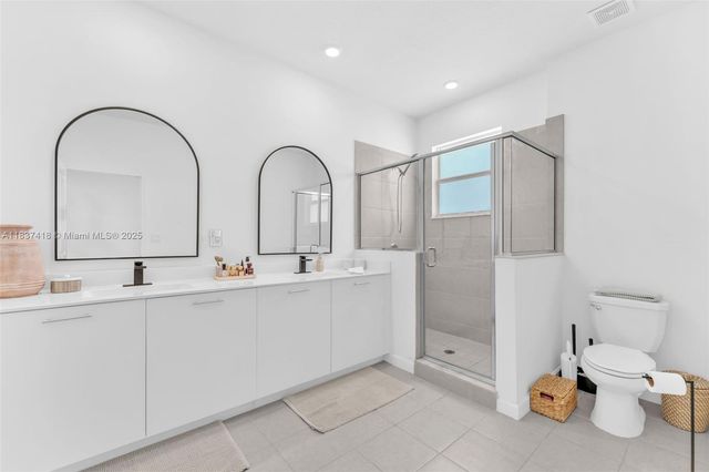 12586 NW 22nd Pl 12586, Miami, FL 33167
