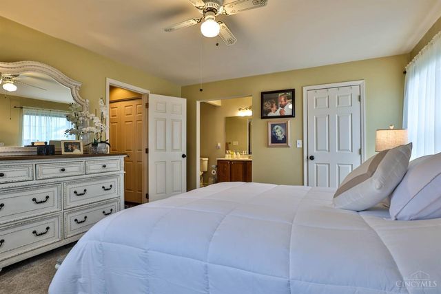 5161 Carriage Hill, Green Twp, OH 45248