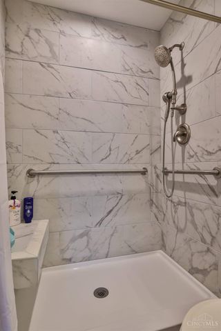 5161 Carriage Hill, Green Twp, OH 45248