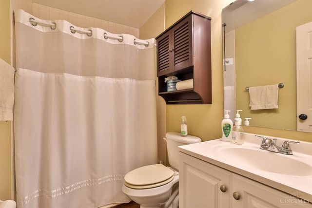 5161 Carriage Hill, Green Twp, OH 45248